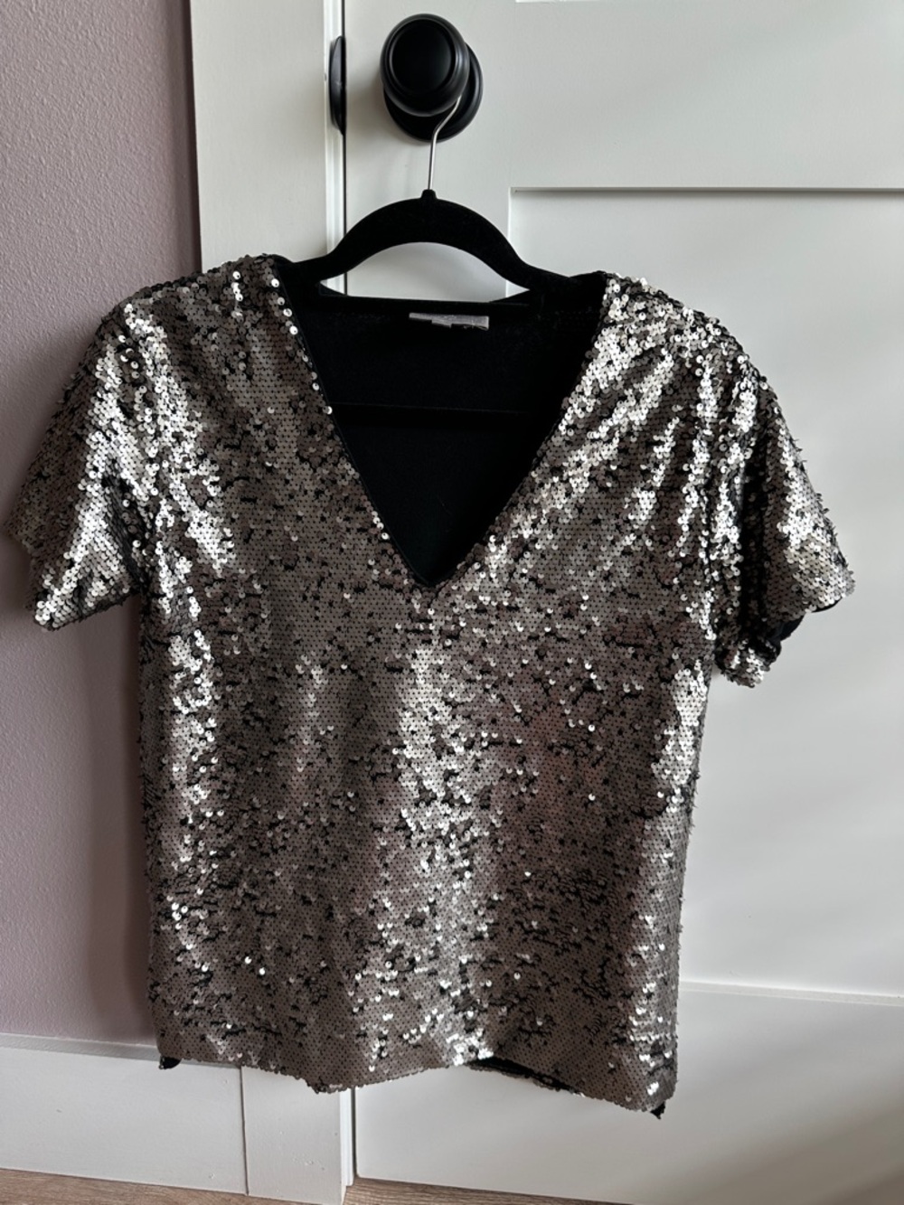 Anthropologie Silver Sequin V-Neck Women’s XS Top